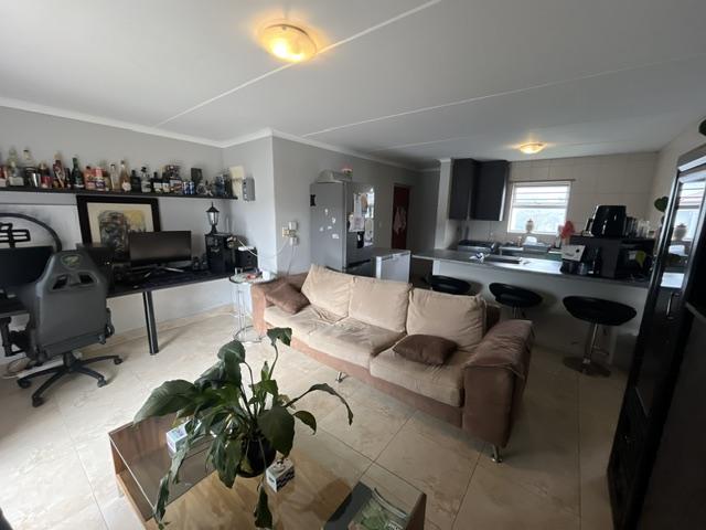 To Let 2 Bedroom Property for Rent in Vredekloof East Western Cape